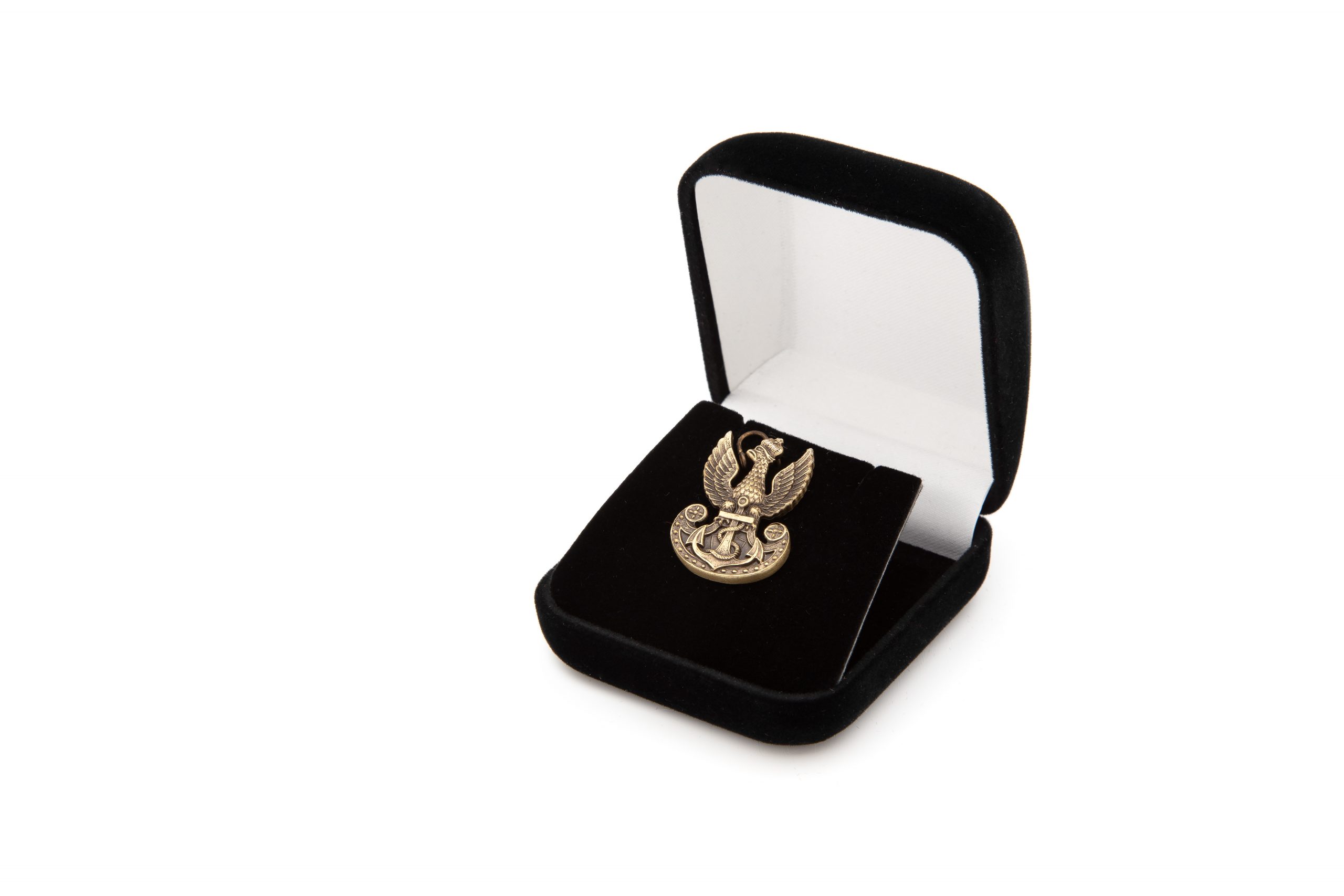 Velvet pin box