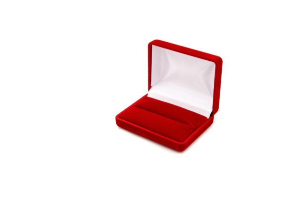 Velvet wedding rings box